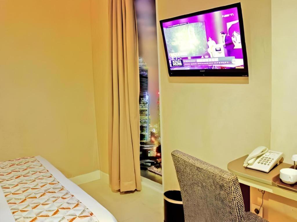 Clay Hotel Jakarta Exterior foto